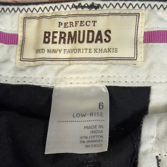Womens Old Navy black Bermuda shorts size 6 low rise Perfect Bermudas - Picture 3 of 13